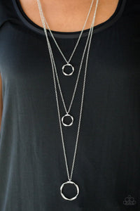Timelessly Twisted Necklace White