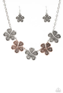 No Common Daisy Multi Necklace