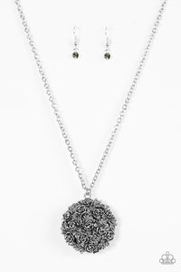 Royal In Roses Silver Necklace